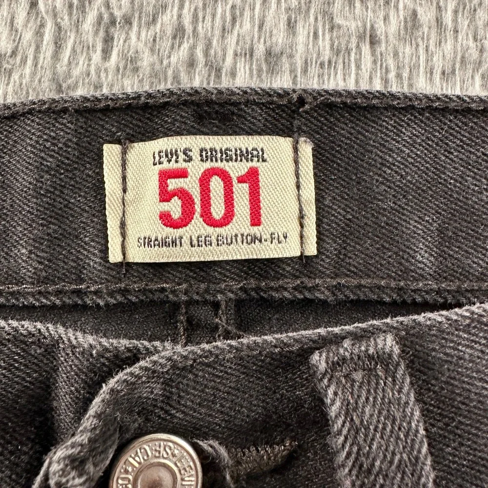 Levis 501 Jeans Mens‎ 34x30 Black Straight Leg Button-Fly Faded Classic Denim